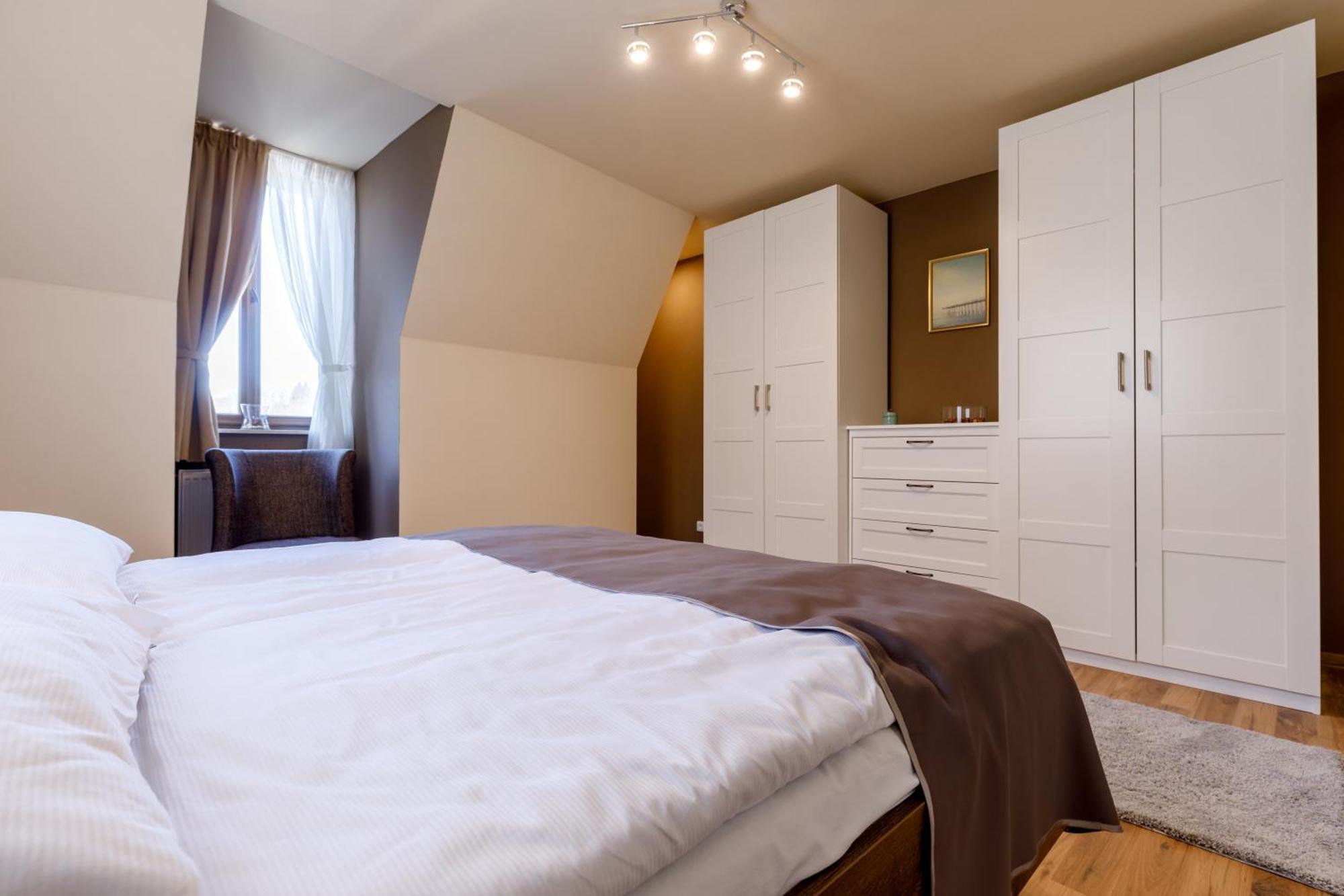 Apartments Menuet Karlsbad Rum bild