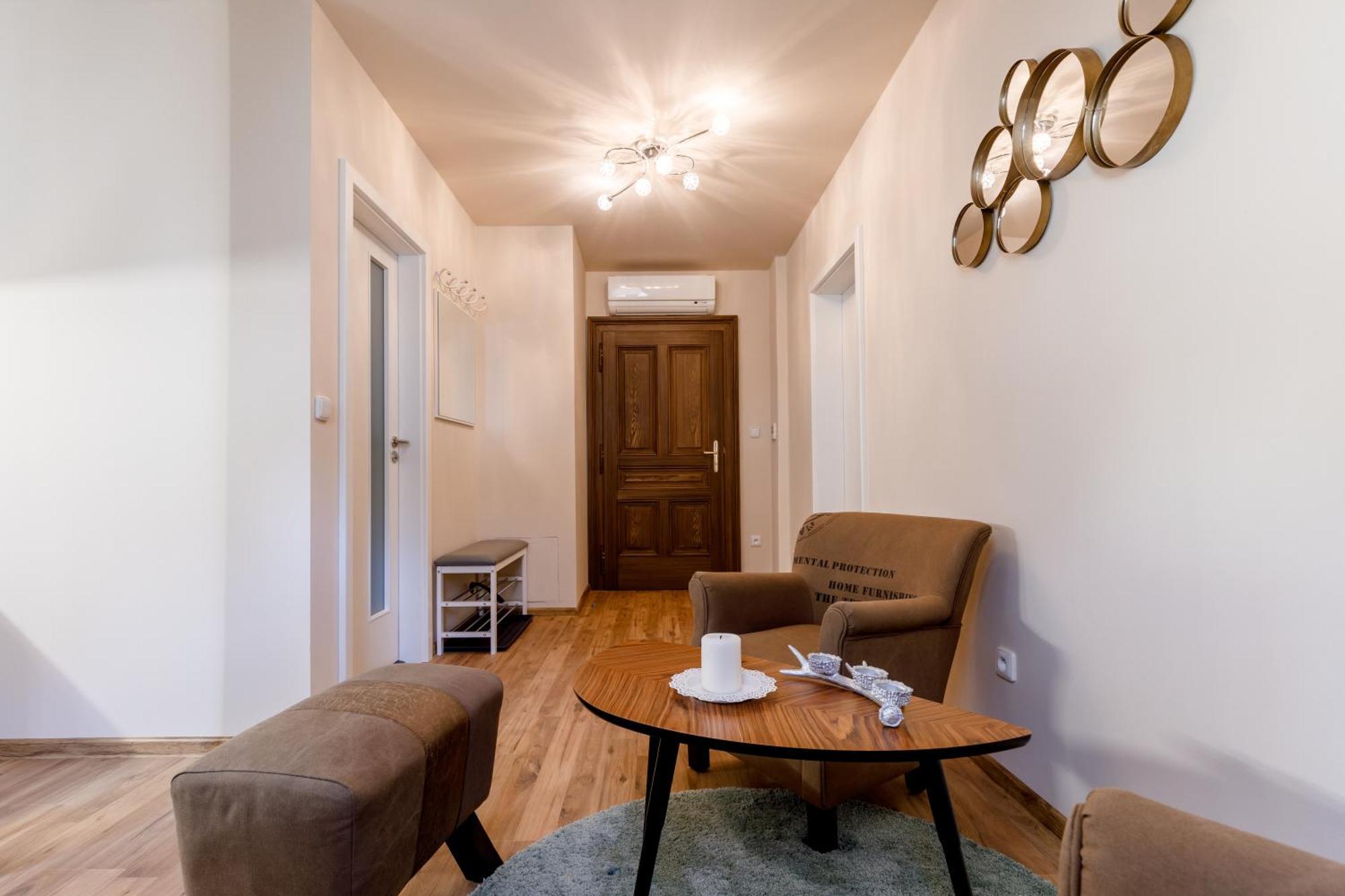 Apartments Menuet Karlsbad Rum bild