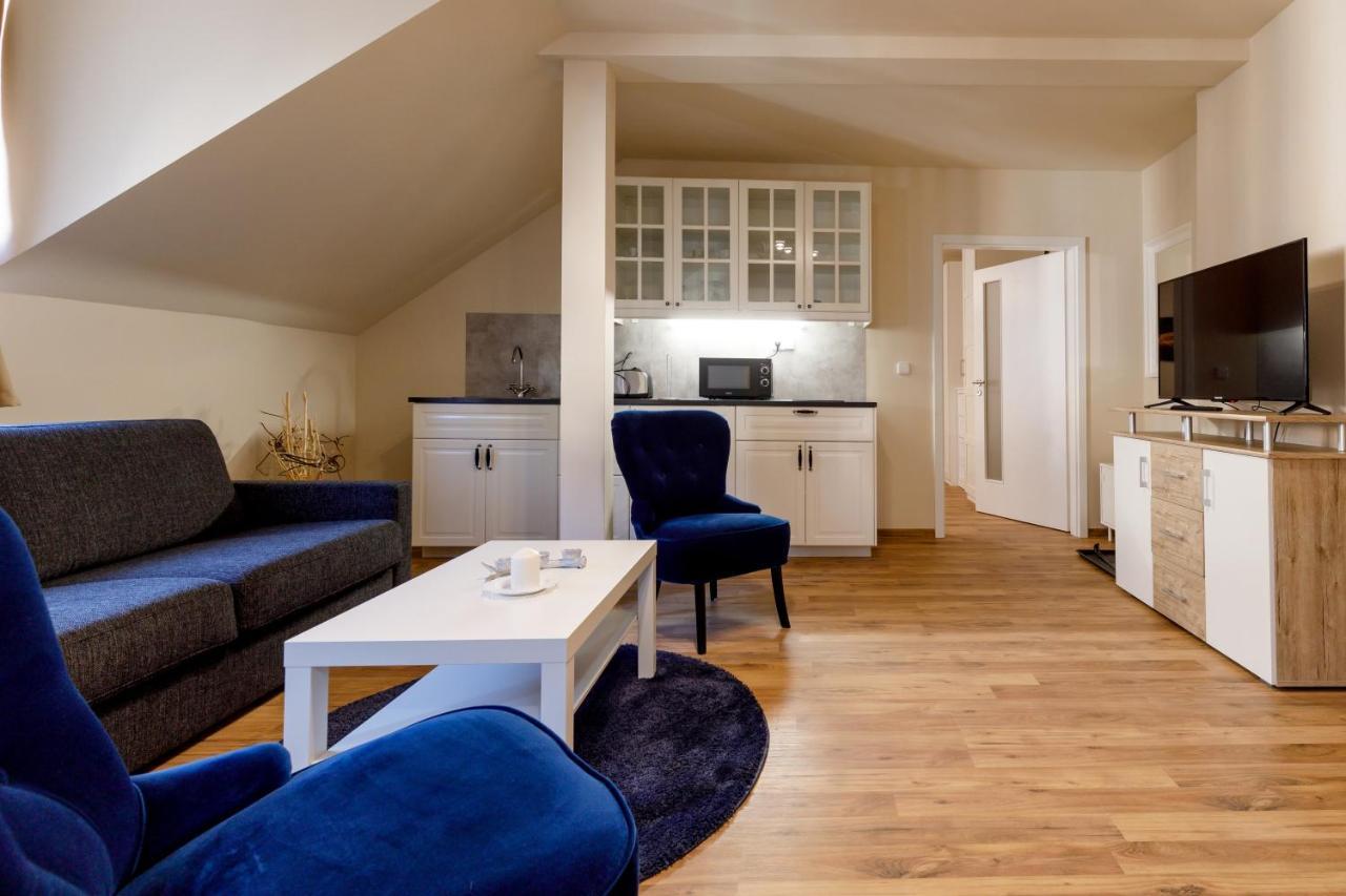 Apartments Menuet Karlsbad Rum bild